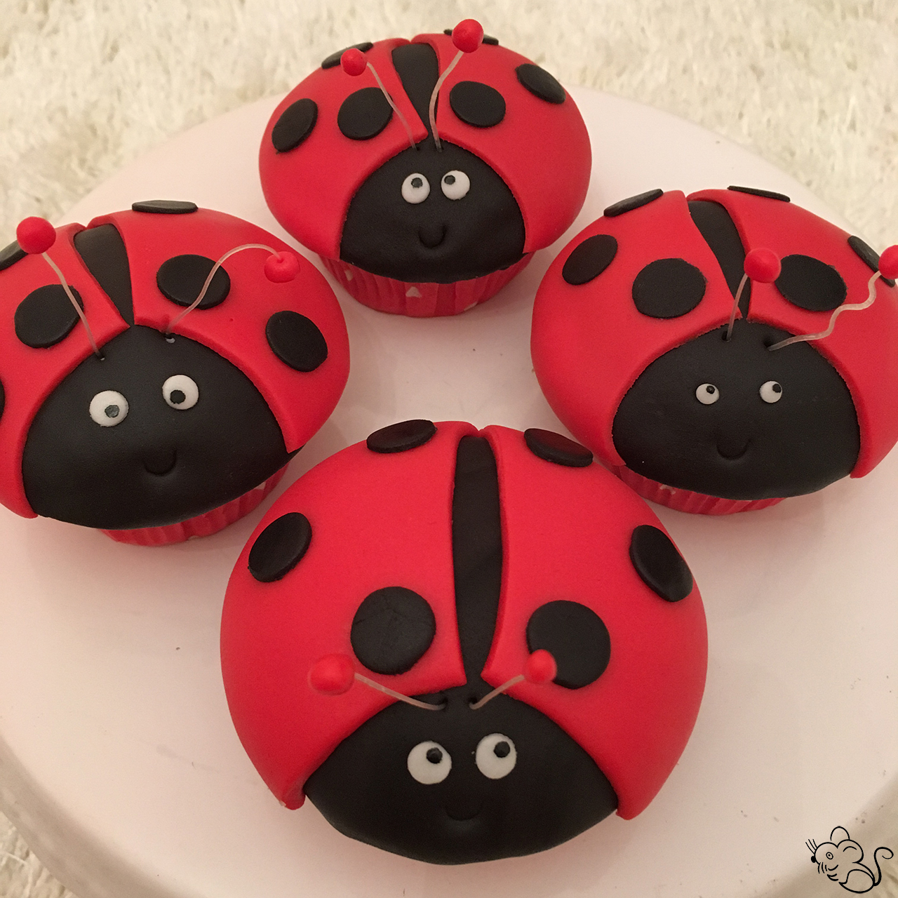 Marienkäfer_Cupcake_groß – Zuckermaus